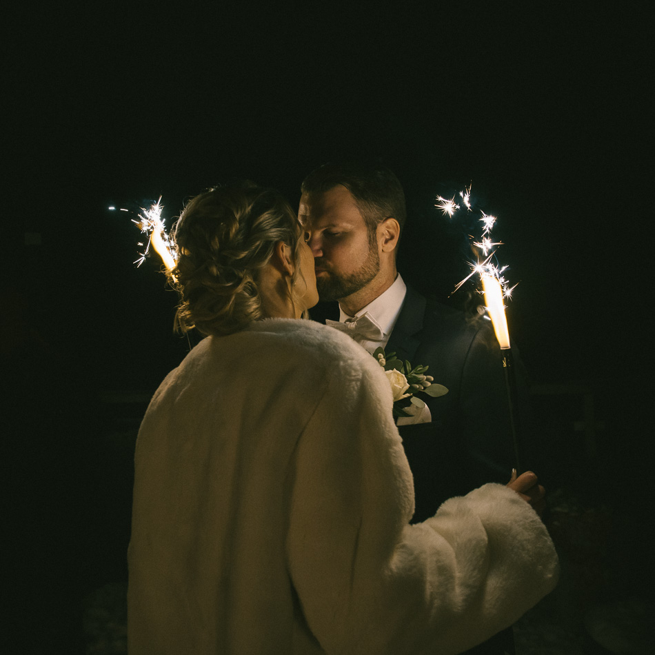 Vinterbröllop, Klädesholmen, Johan & Isabella, Fotograf Anders Östman